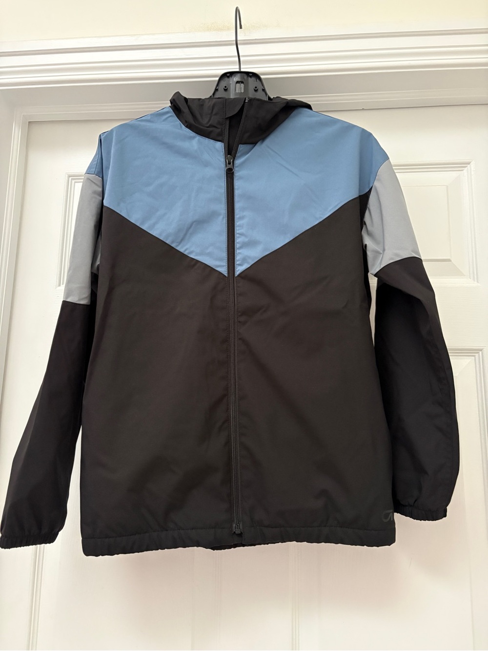 GAP kids Black, Blue & Gray Colorblock Hooded Windbreaker